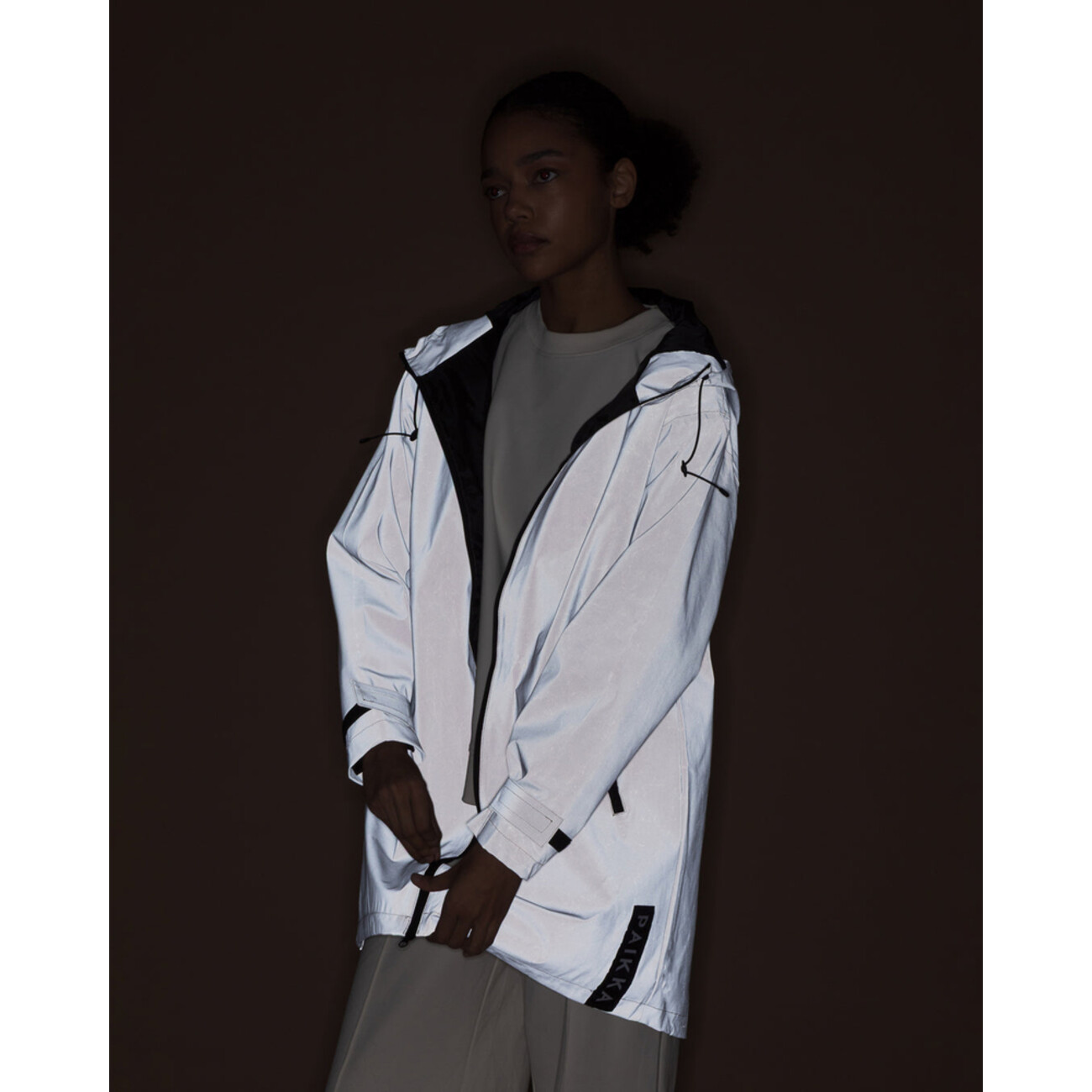PAIKKA Visibility Raincoat Lite für Damen – Reflektierender & Wasserdichter Regenmantel Bild 2