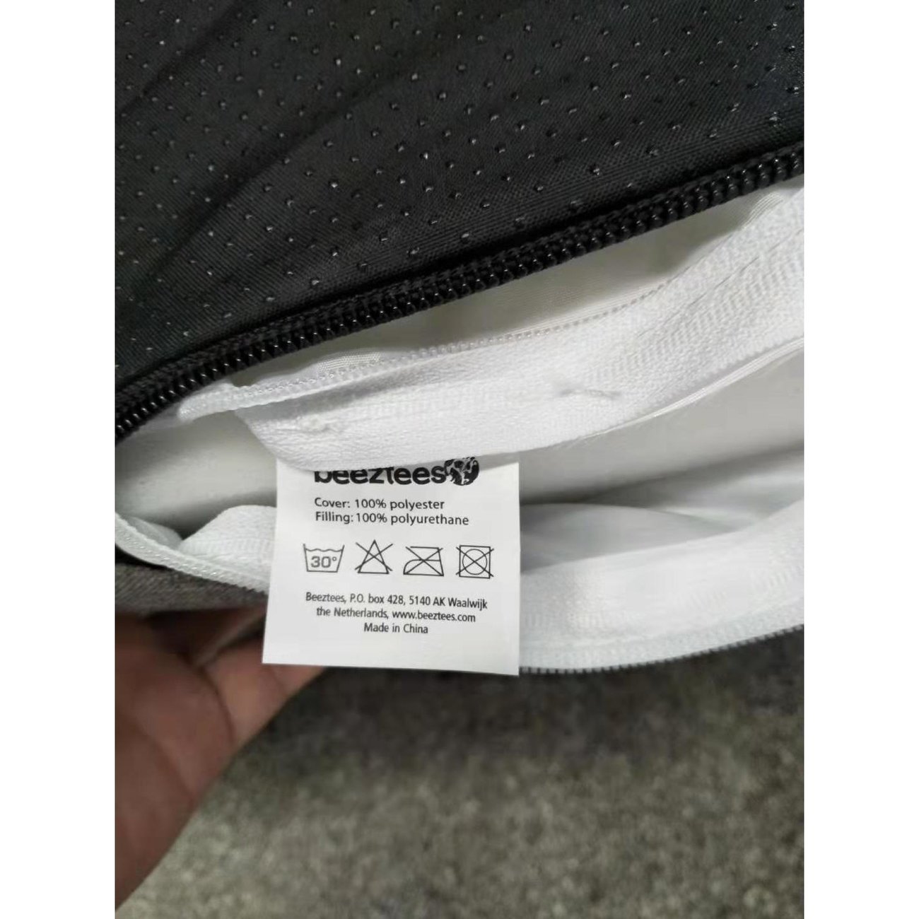 Beeztees Memoryfoam Liegekissen Ito für Hunde Bild 10