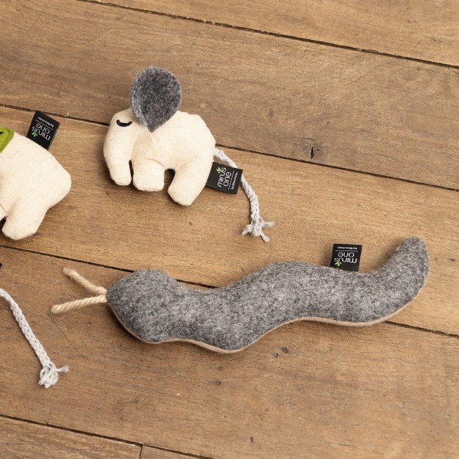 Minus One Nachhaltiges Katzen Spielzeug Schlange Bild 4