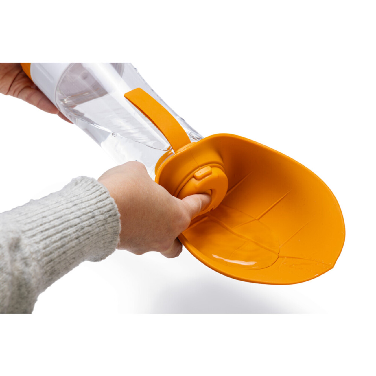 Trinkflasche NEL mit Schale aus Silikon und Snackfach Bild 2