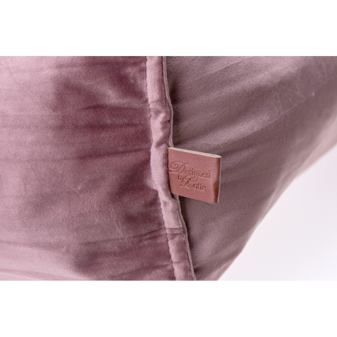 Designed by Lotte Katzenkissen Velveti Bild 4