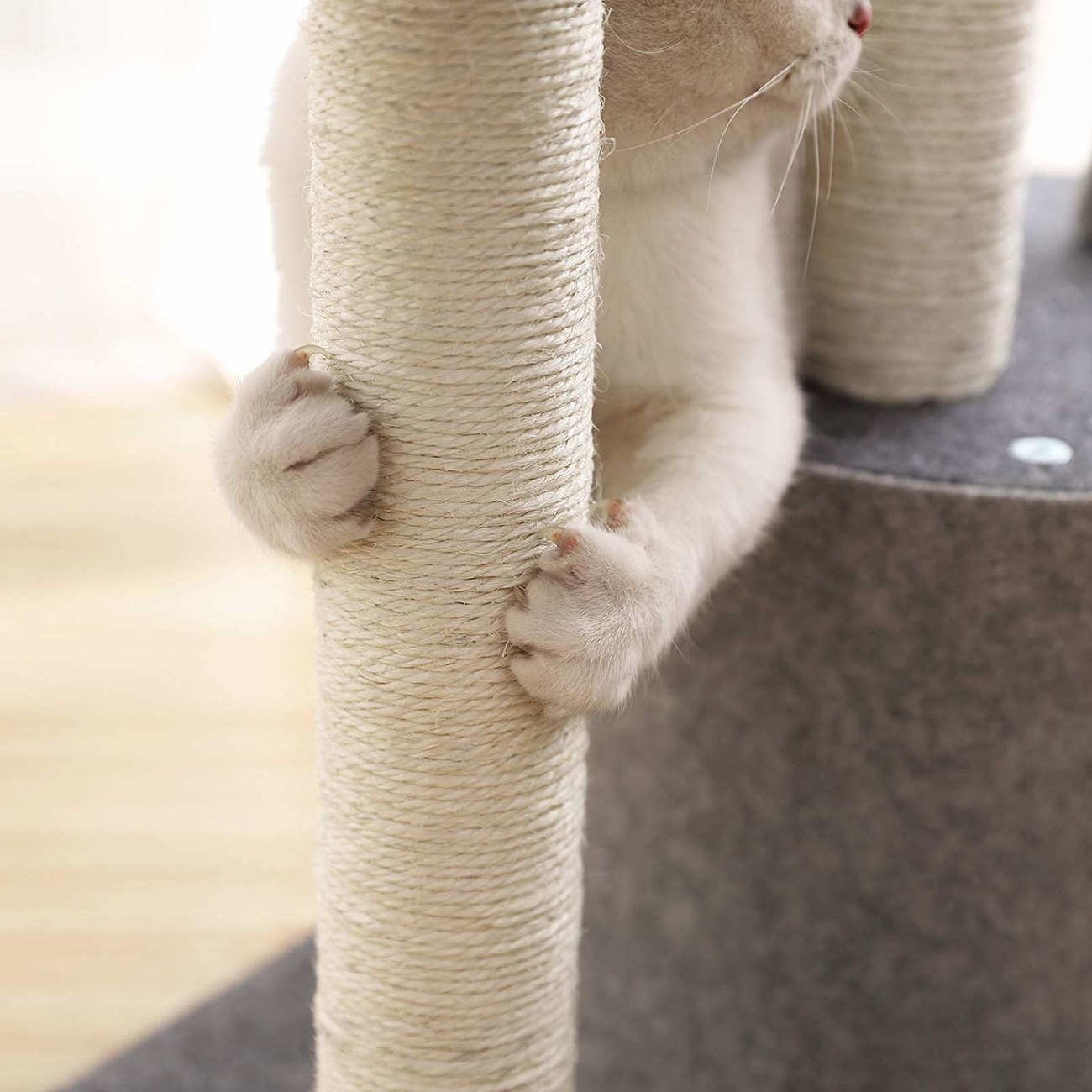 FEANDREA Kratzbaum mit Sisal Stämmen und Filzoberfläche Bild 9