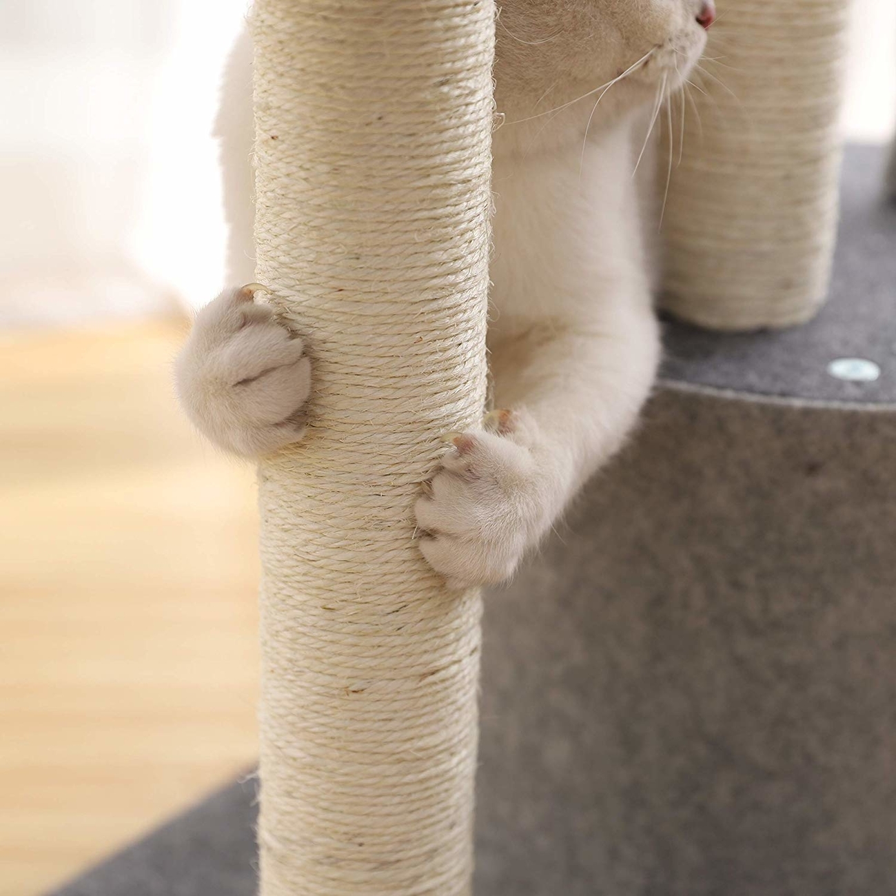 FEANDREA Kratzbaum mit Sisal Stämmen und Filzoberfläche Bild 15