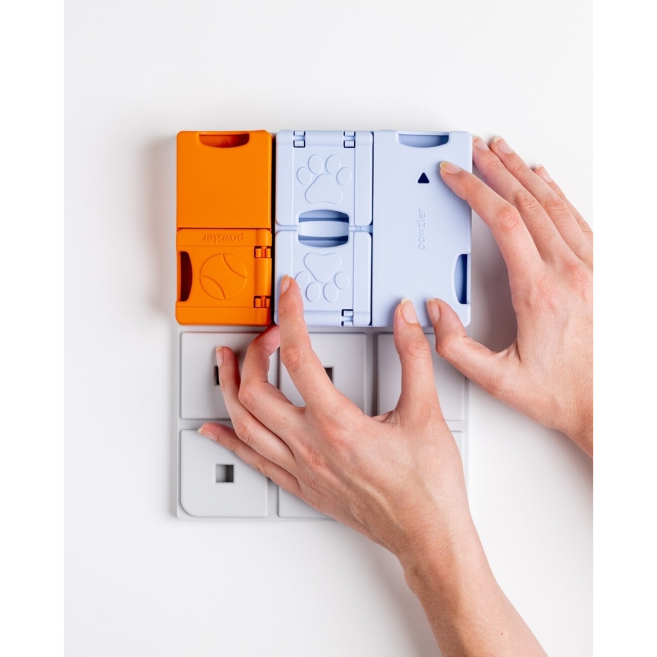 Interaktives Hunde Leckerlie Spielzeug mit individuellen Kombinations Möglichkeiten Bild 9