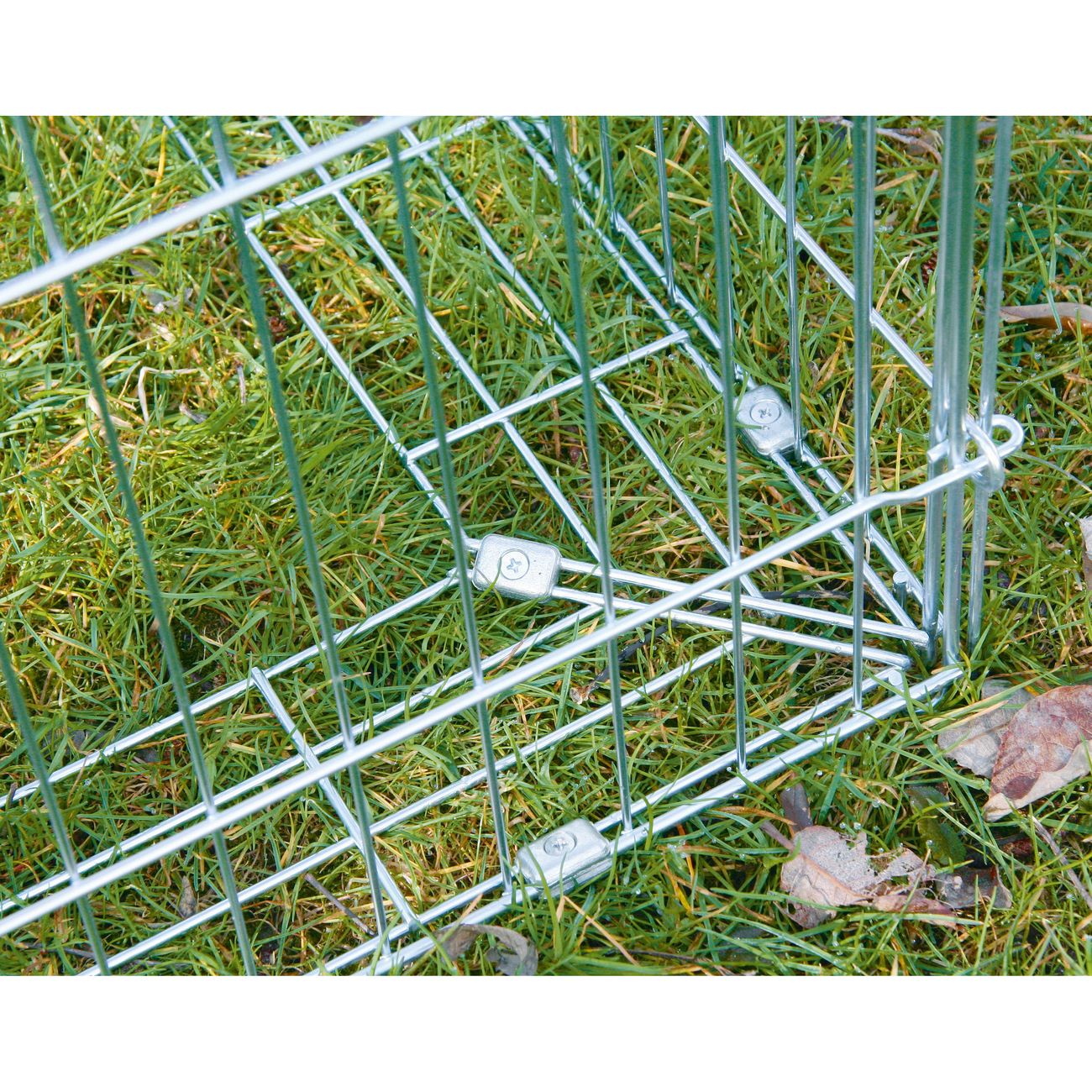 Kerbl Freilaufgehege mit Sonnenschutz und Ausbruchsperre verzinkt Bild 3