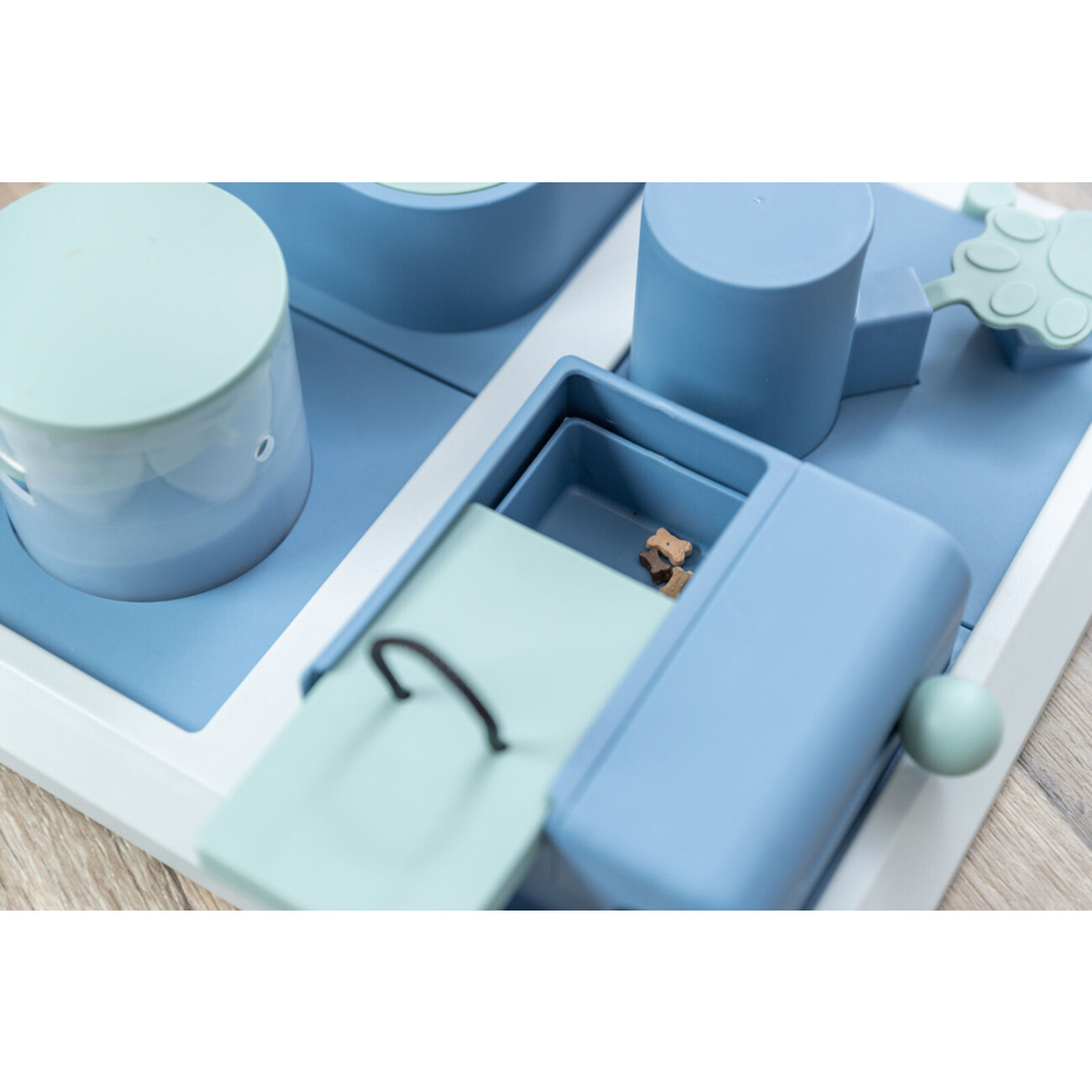 Dog Activity Strategiespiel Poker Box 2 für Hunde Bild 9