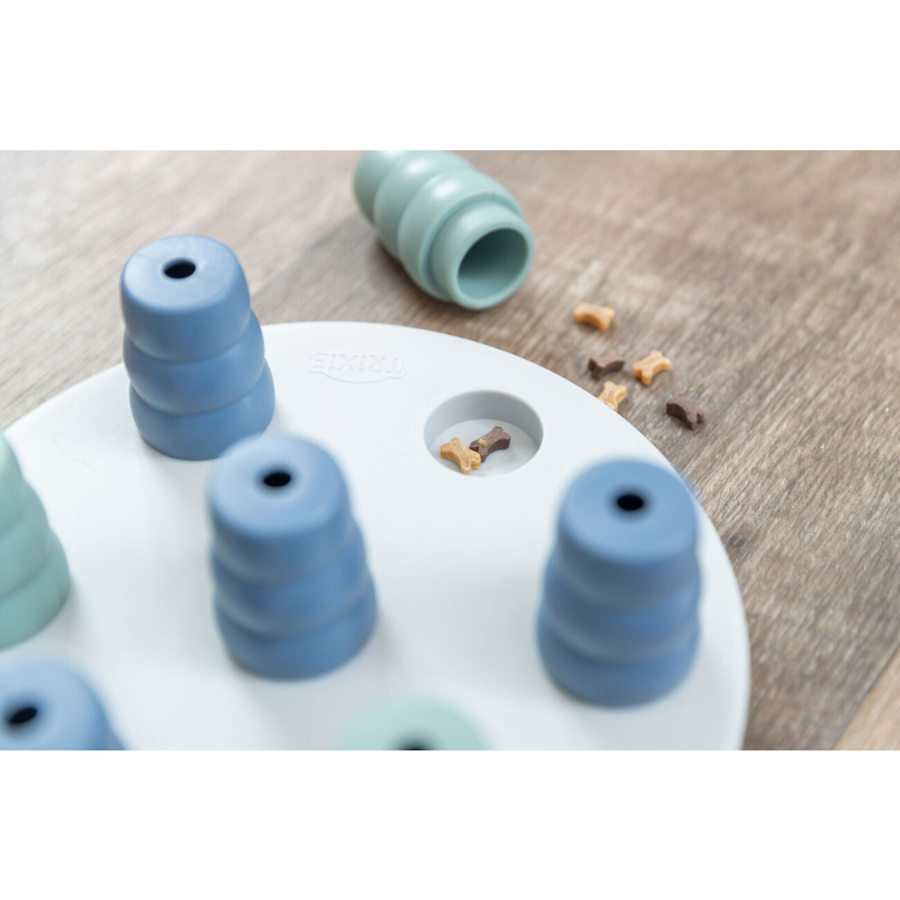 Dog Activity Strategiespiel Mini Solitär für Hunde Bild 4