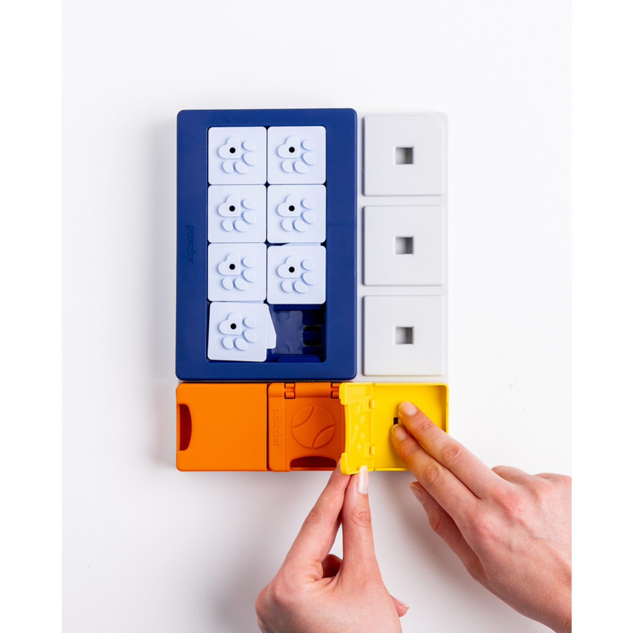 Interaktives Hunde Leckerlie Spielzeug mit individuellen Kombinations Möglichkeiten Bild 7