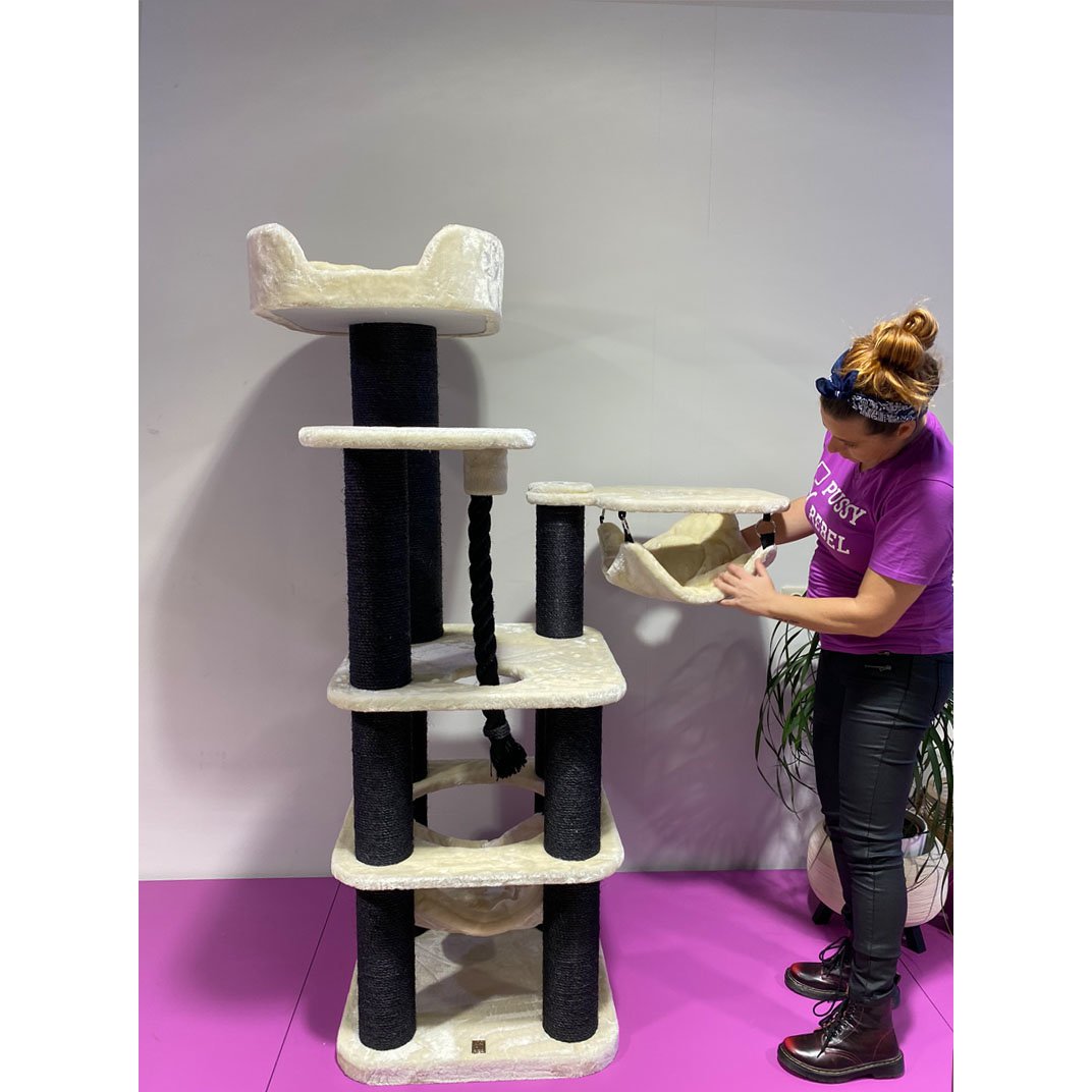 Kratzbaum Panorama mit Sofa Bild 7