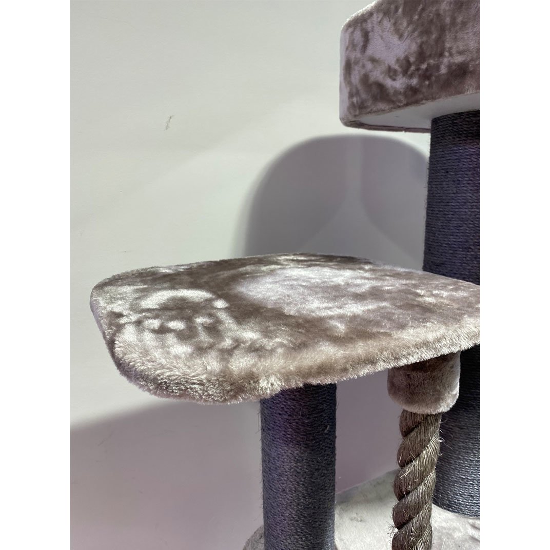 Kratzbaum Panorama mit Sofa Bild 3