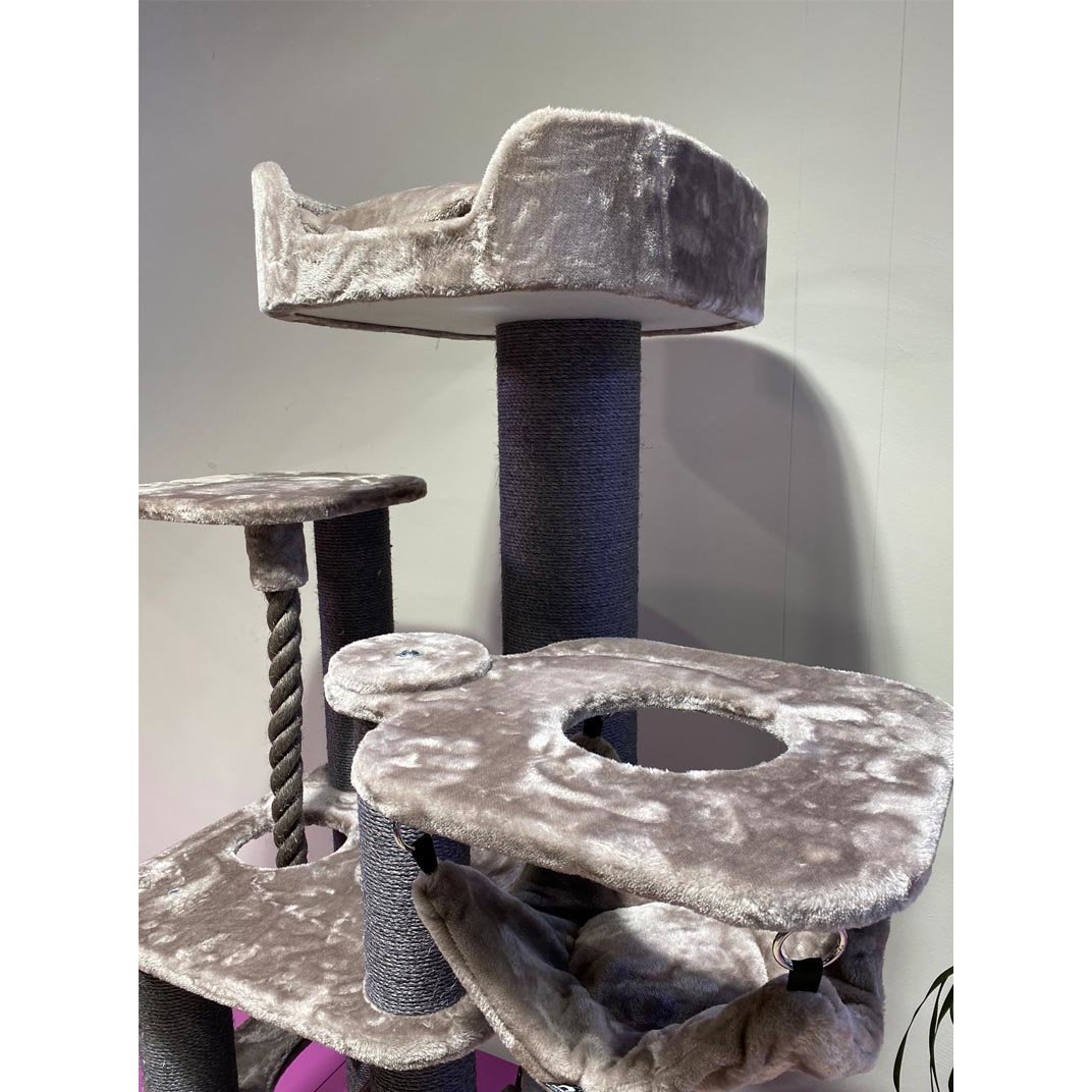 Kratzbaum Panorama mit Sofa Bild 9