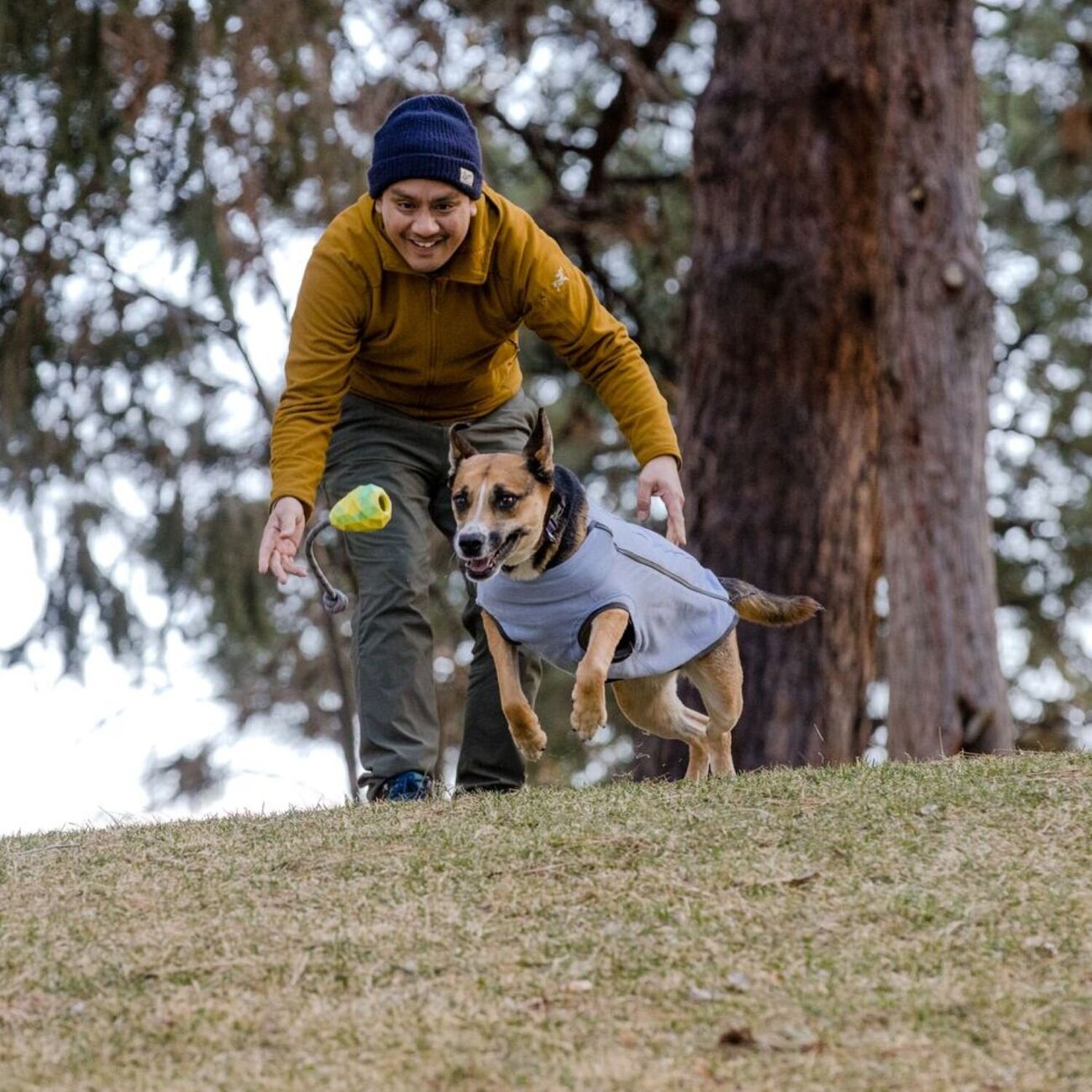 Hundespielzeug Huck-a-Cone mit Seil Bild 5