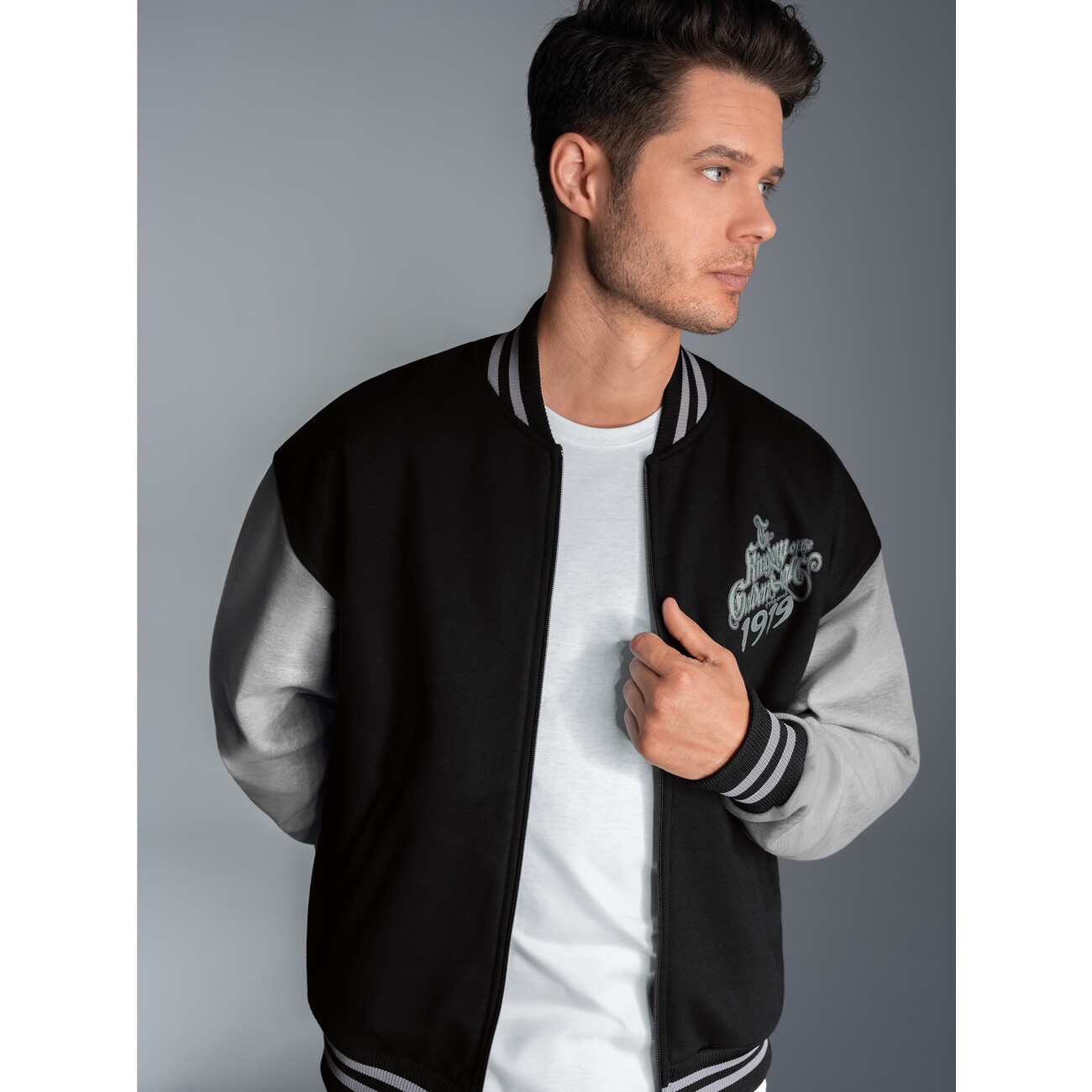 Collegejacke mit großem Adler-Rückenprint Schwarz Bild 5