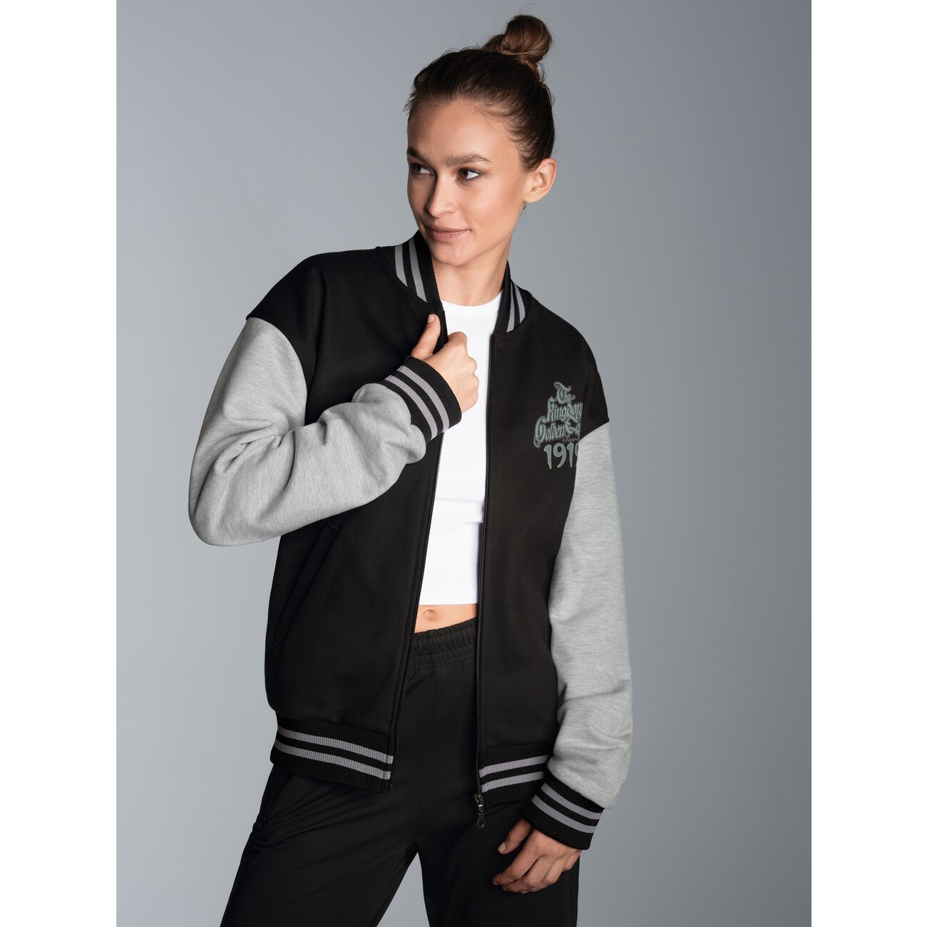 Collegejacke mit großem Adler-Rückenprint Schwarz Bild 9