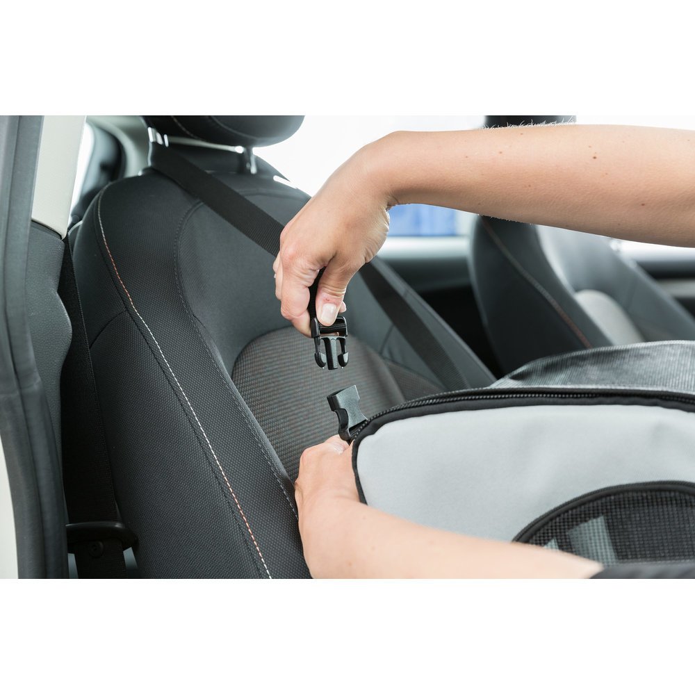 Hundeautositz mit Netzeinsätzen Bild 14