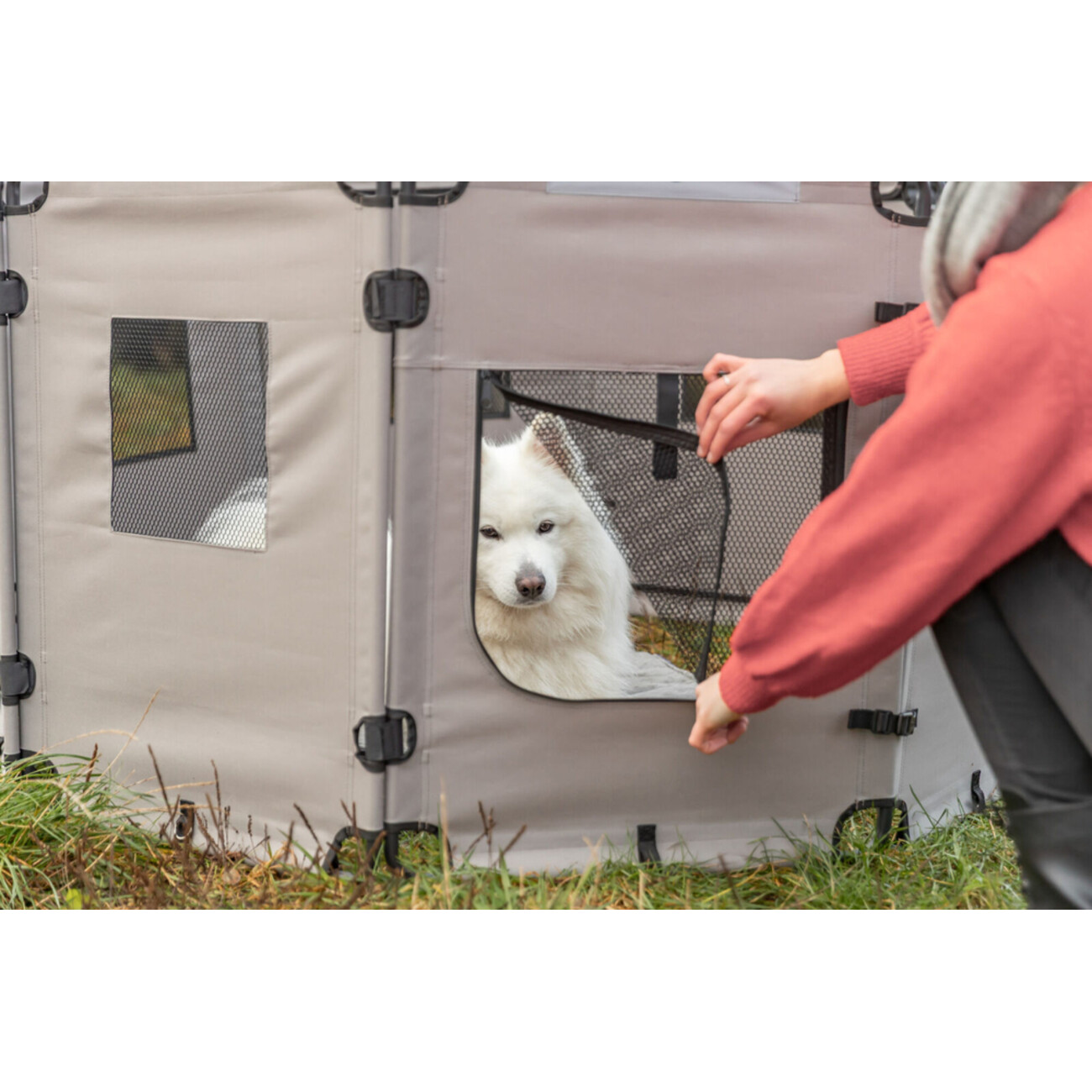 TRIXIE Campingzaun für Hunde – Mobiler Freilauf & sichere Zone für Outdoor-Abenteuer Bild 8