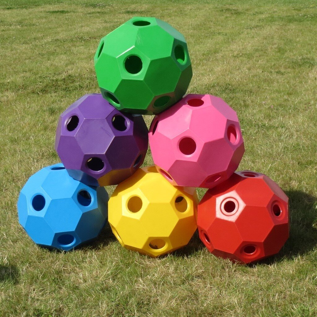 Happy Hay Play Futterball für Pferde Bild 2